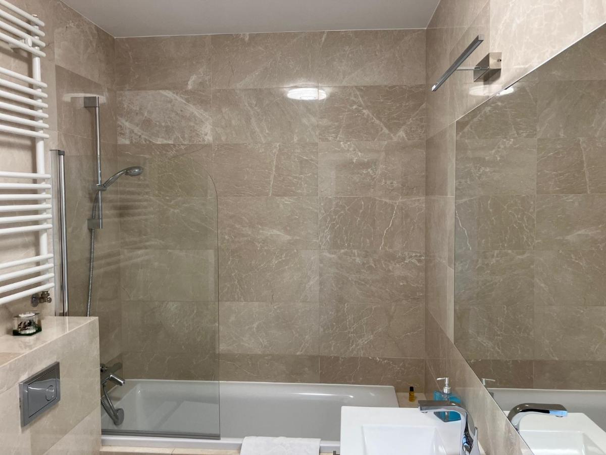 Jab Apartament Przy Klinice Business & Family ชเตชชิน ภายนอก รูปภาพ